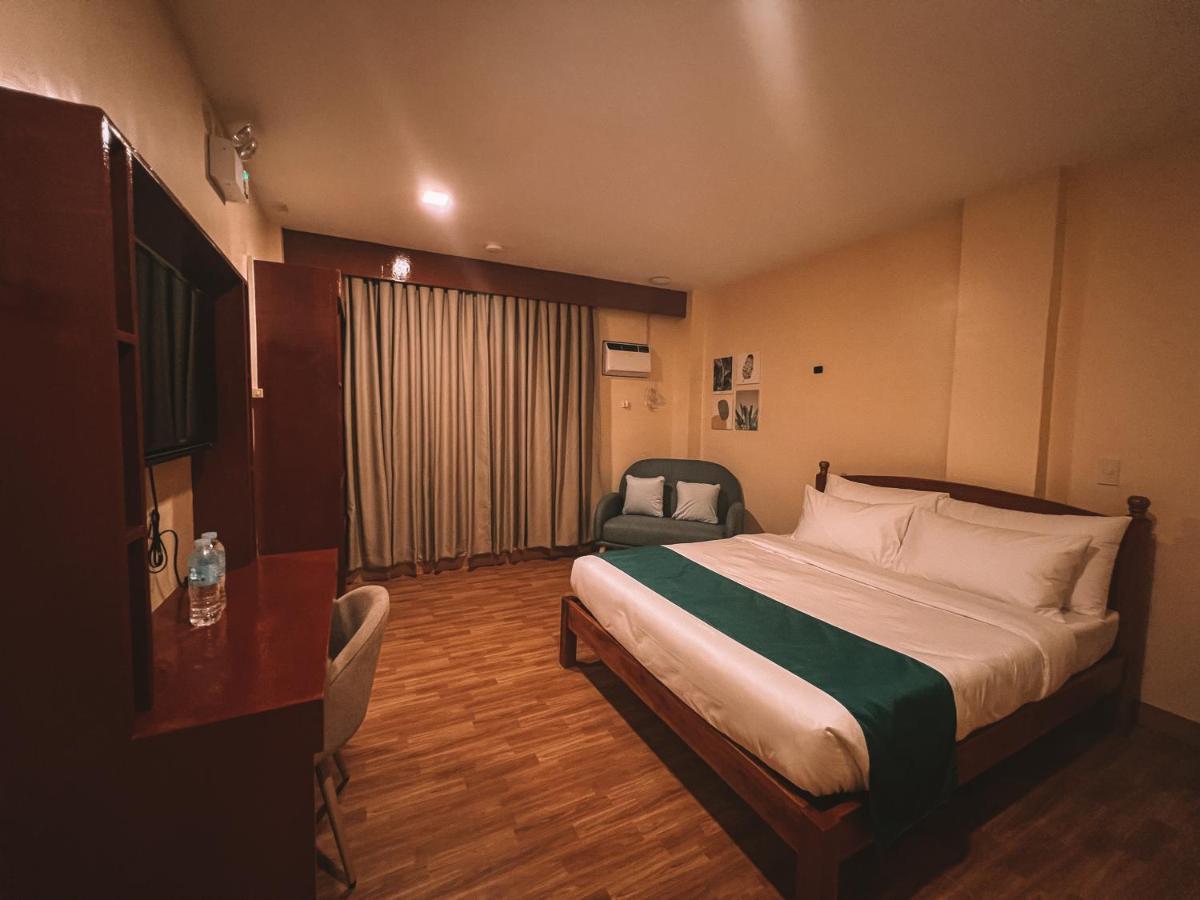 Rufana Suites Moalboal Esterno foto