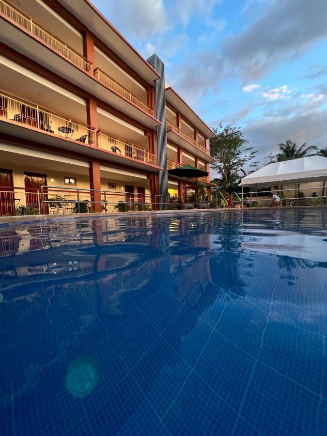 Rufana Suites Moalboal Esterno foto