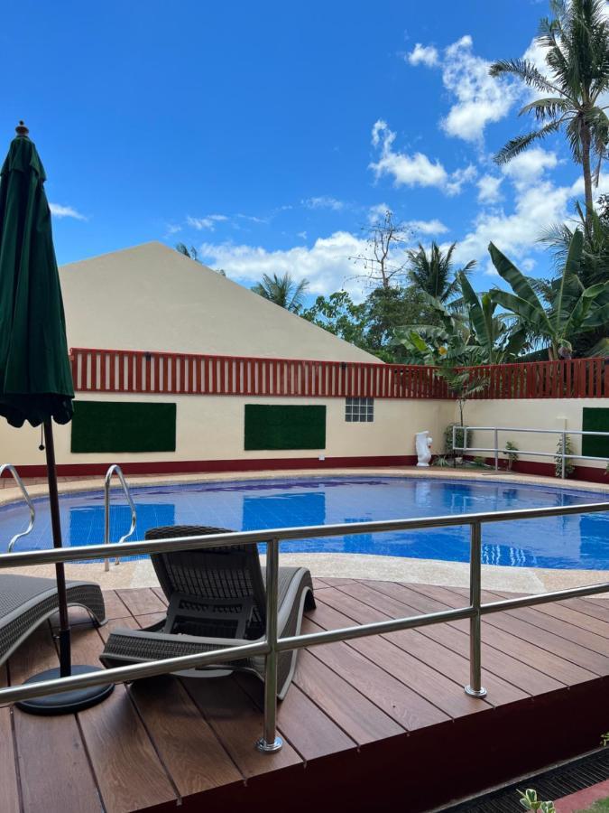 Rufana Suites Moalboal Esterno foto