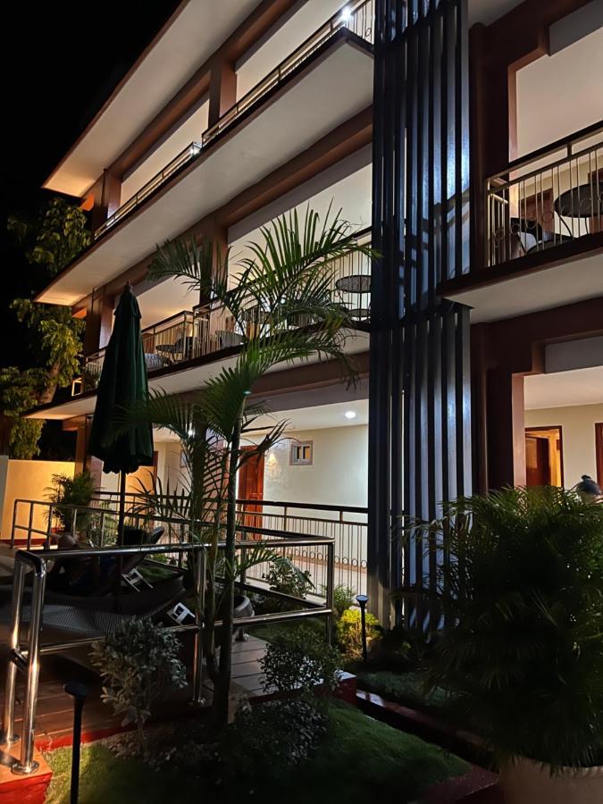 Rufana Suites Moalboal Esterno foto