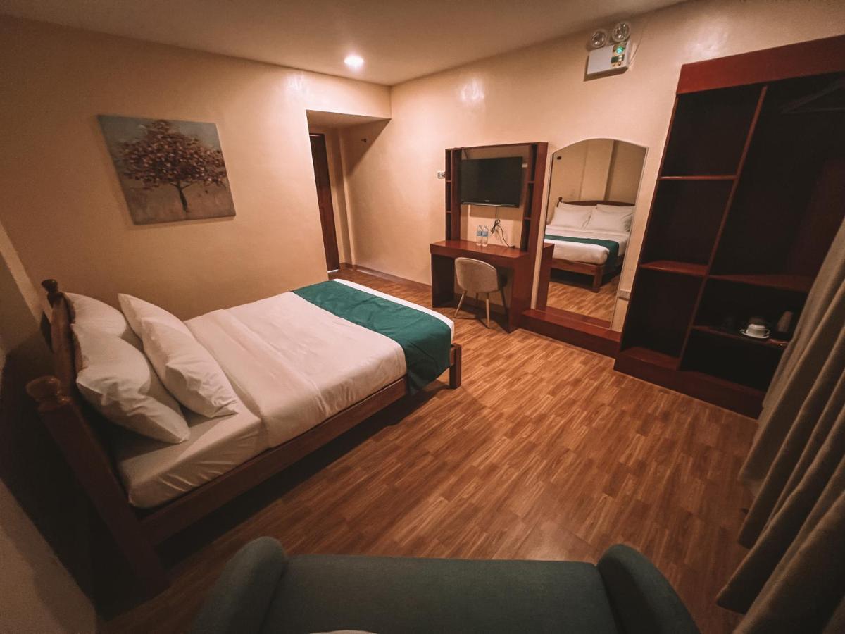 Rufana Suites Moalboal Esterno foto