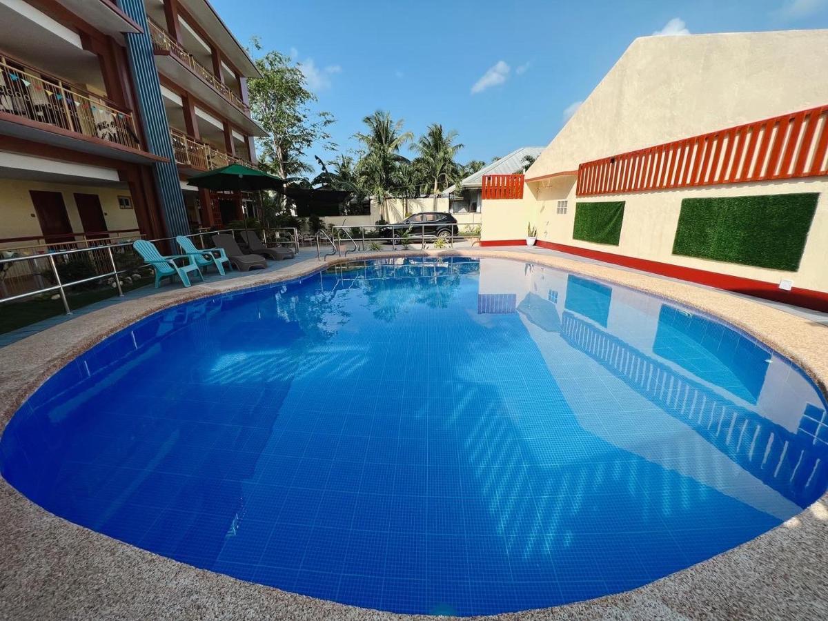 Rufana Suites Moalboal Esterno foto